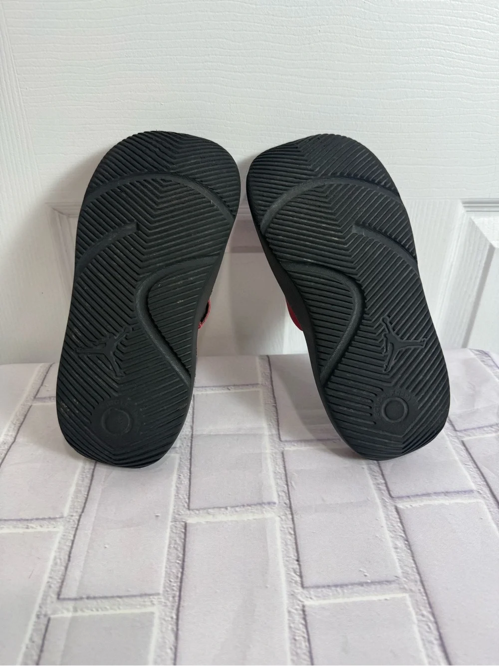 Jordan Red & Black Slide Sandals Youth Size 7Y | Comfortable Casual Slides